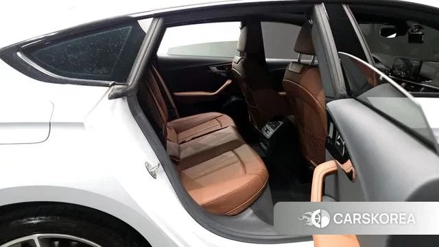 Audi A5 (F5) 2021 Белый из Кореи, фото 3