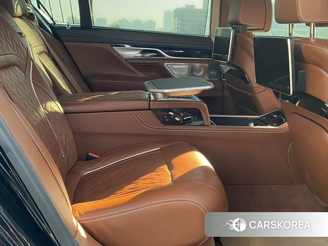 BMW 7 series 2021 Черный из Китая, фото 3