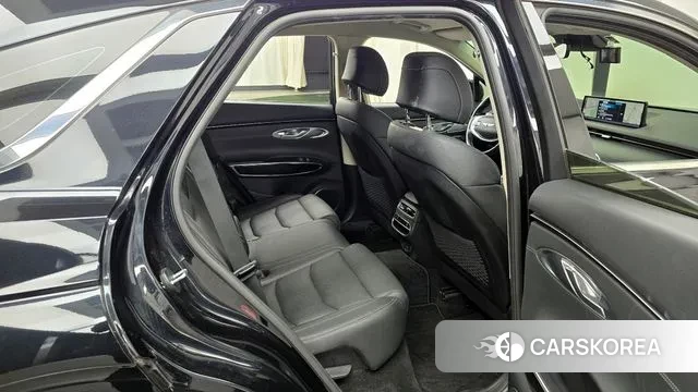 Genesis GV70 2021 Черный из Кореи, фото 3