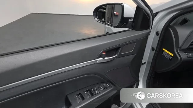 Hyundai The New Avante AD 2019 Серебристо-серый из Кореи, фото 3