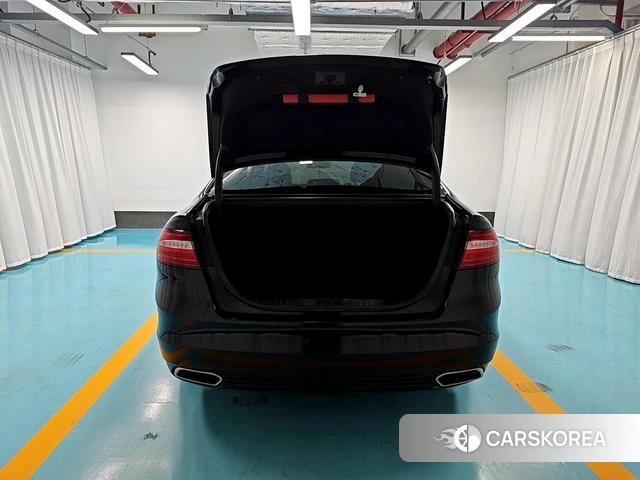 Ford Taurus 2018 Черный из Китая, фото 3