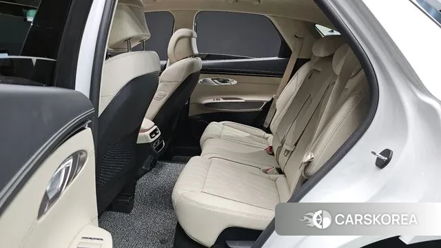 Genesis GV70 2023 Белый из Кореи, фото 3