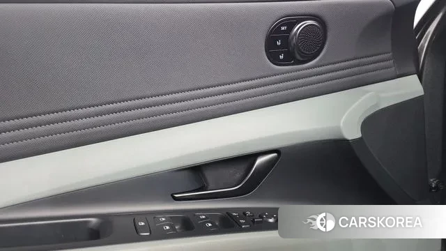 Hyundai The New Avante (CN7) 2023 Серый из Кореи, фото 3