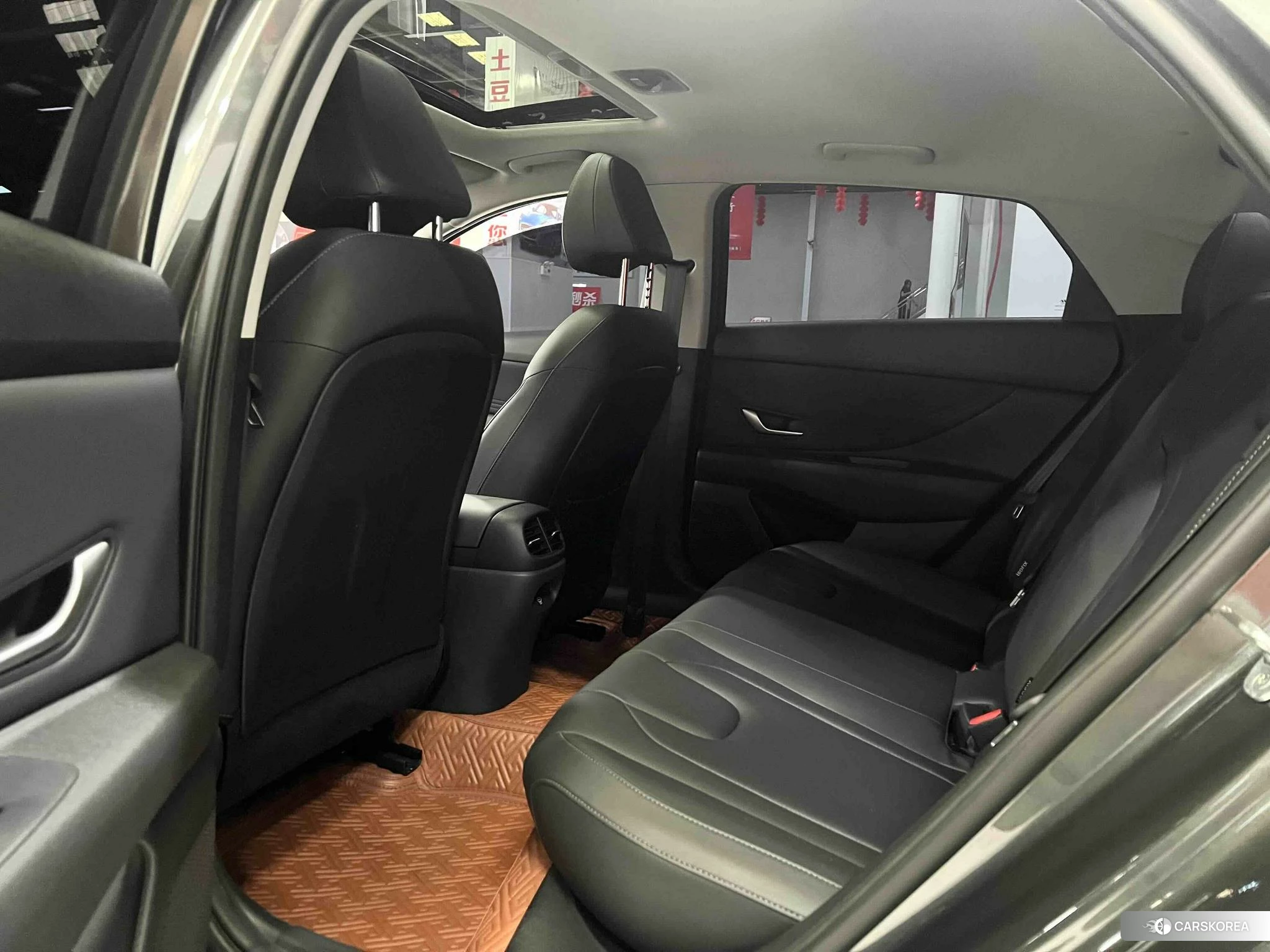 Hyundai Elantra 2023 Зеленый из Китая, фото 3