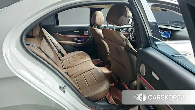 Mercedes-Benz E-Class W213 2019 Белый из Кореи, фото 3