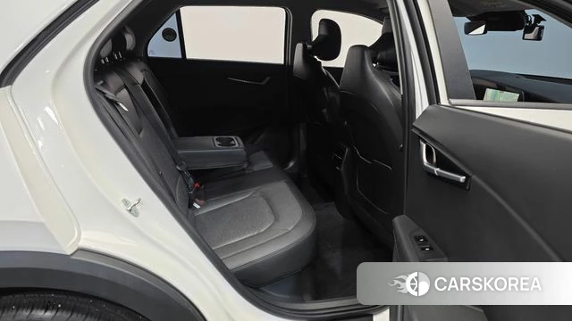 Kia Di Ol Nu Niro 2023 Белый из Кореи, фото 3