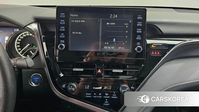 Toyota Camry (XV70) 2023 Белый из Кореи, фото 3