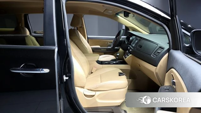 Kia The New Carnival 2020 Черный из Кореи, фото 3