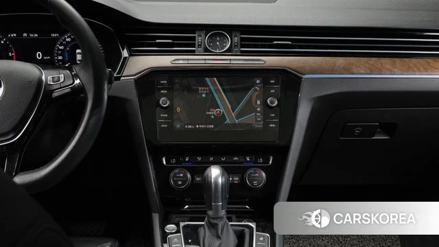 Volkswagen Passat GT (B8) 2018 Белый из Кореи, фото 3