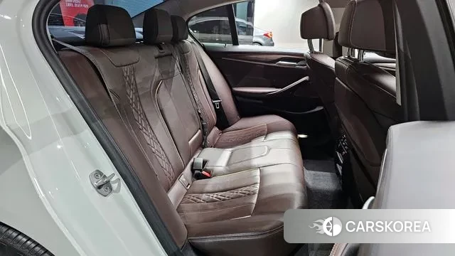 BMW 5 Series (G30) 2020 Белый из Кореи, фото 3