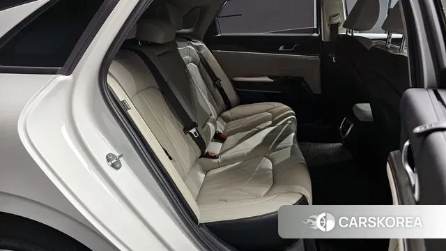 Kia The New K5 3rd generation 2024 Белый из Кореи, фото 3