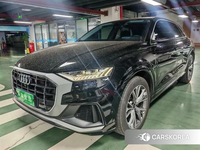 Audi Q8 2023 Черный из Китая, фото 3