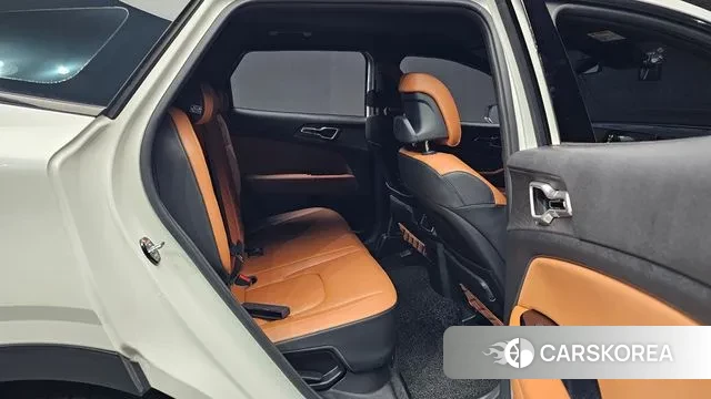 Kia Sportage 5th Generation Hybrid 2022 Белый из Кореи, фото 3