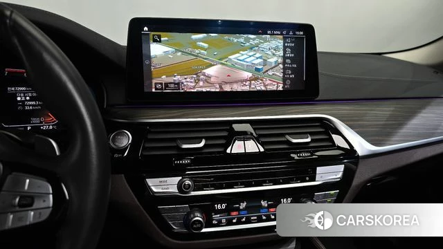 BMW 5 Series (G30) 2023 Серый из Кореи, фото 3