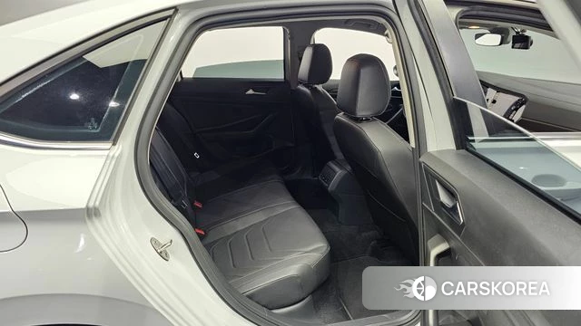 Volkswagen 7th Generation of Jetta 2021 Белый из Кореи, фото 3