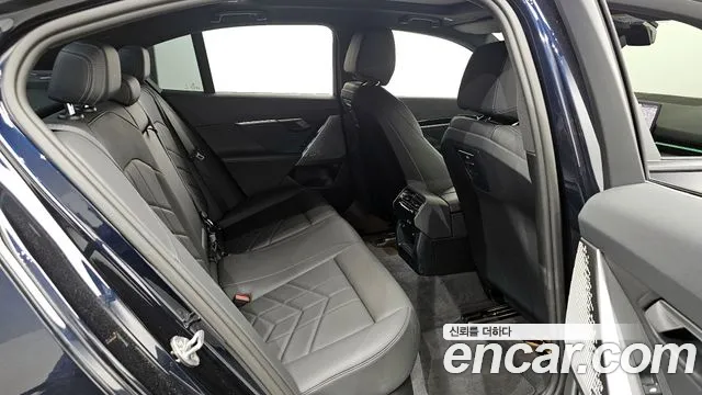 BMW 5 Series (G60) 2023 Черный из Кореи, фото 3