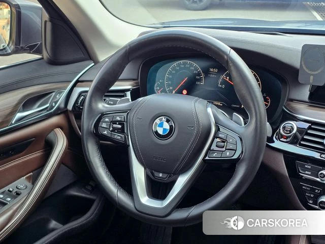 BMW 5 Series (G30) 2019 Серый из Кореи, фото 3