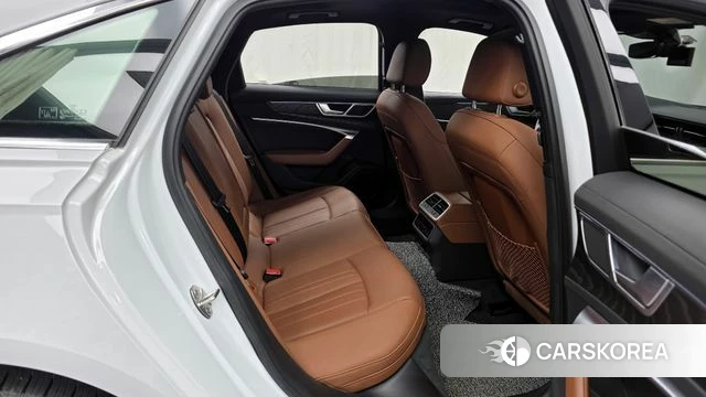 Audi A6 (C8) 2021 Белый из Кореи, фото 3