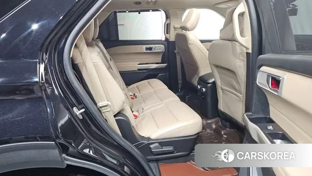 Ford Explorer 6th Generation 2022 Черный из Кореи, фото 3