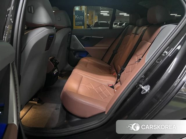 BMW 5 Series (G60) 2024 Серый из Кореи, фото 3