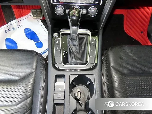 Volkswagen Arteon 2018 Красный из Кореи, фото 3