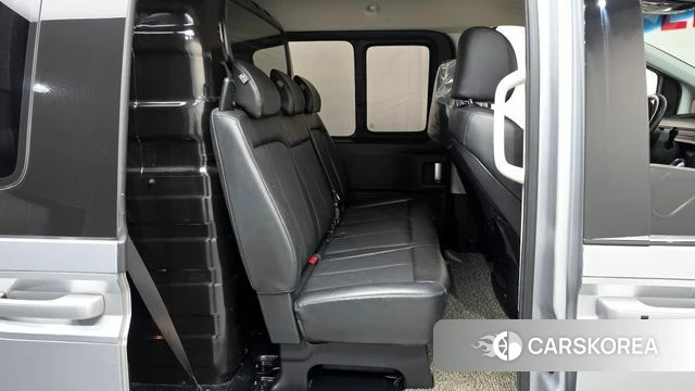 Hyundai Staria 2021 Серебряный из Кореи, фото 3