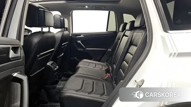 Volkswagen Tiguan second Generation 2020 Белый из Кореи, фото 3