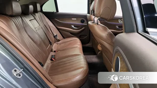 Mercedes-Benz E-Class W213 2020 Серый из Кореи, фото 3