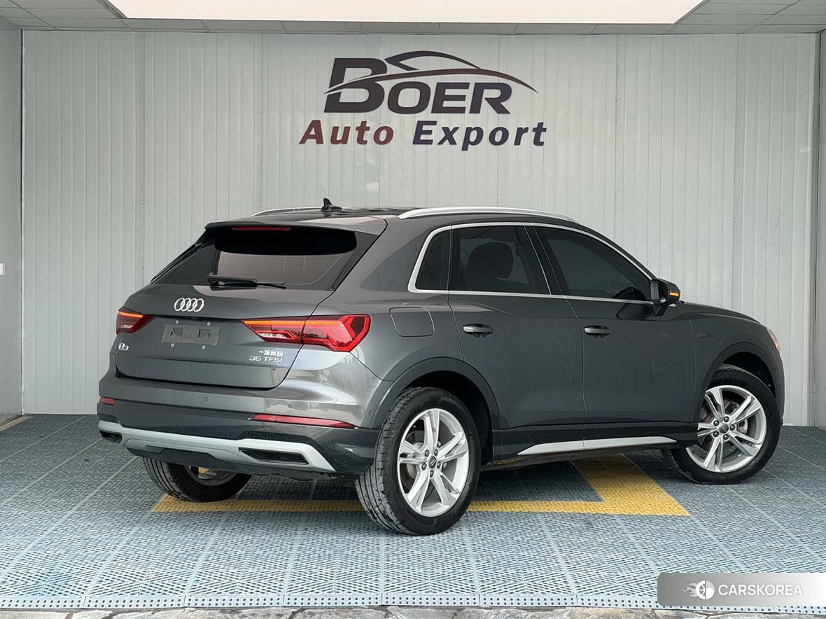Audi Q3 2020 Темно-серый из Китая, фото 3