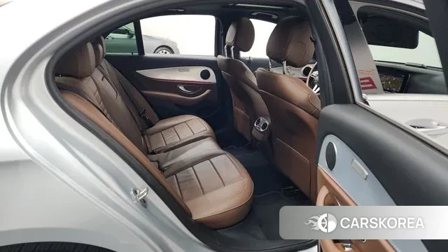 Mercedes-Benz E-Class W213 2020 Серебряный из Кореи, фото 3