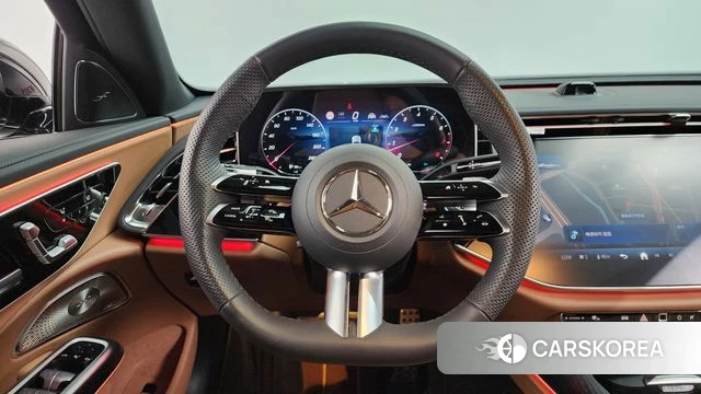Mercedes-Benz E-Class W214 2025 Черный из Кореи, фото 3