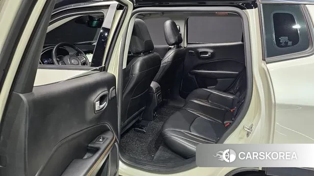 Jeep Compass 2nd Generation 2018 Белый из Кореи, фото 3