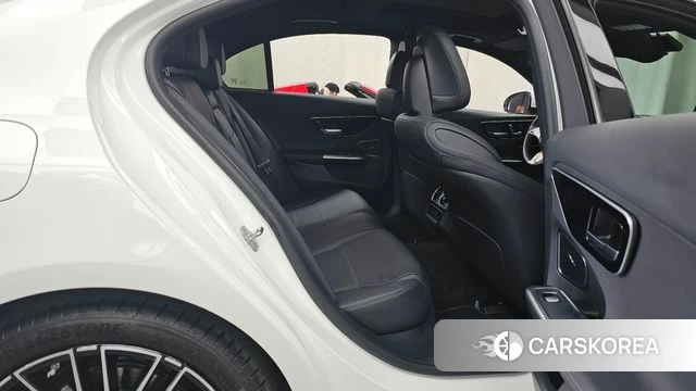 Mercedes-Benz C-Class W206 2024 Белый из Кореи, фото 3