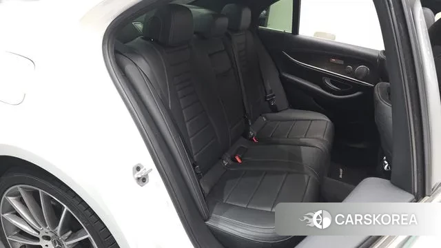 Mercedes-Benz E-Class W213 2019 Белый из Кореи, фото 3