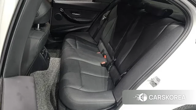 BMW 3 Series (F30) 2018 Белый из Кореи, фото 3