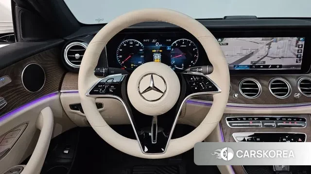 Mercedes-Benz E-Class W213 2022 Белый из Кореи, фото 3