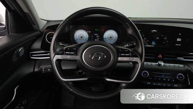 Hyundai Avante (CN7) 2020 Серебристо-серый из Кореи, фото 3