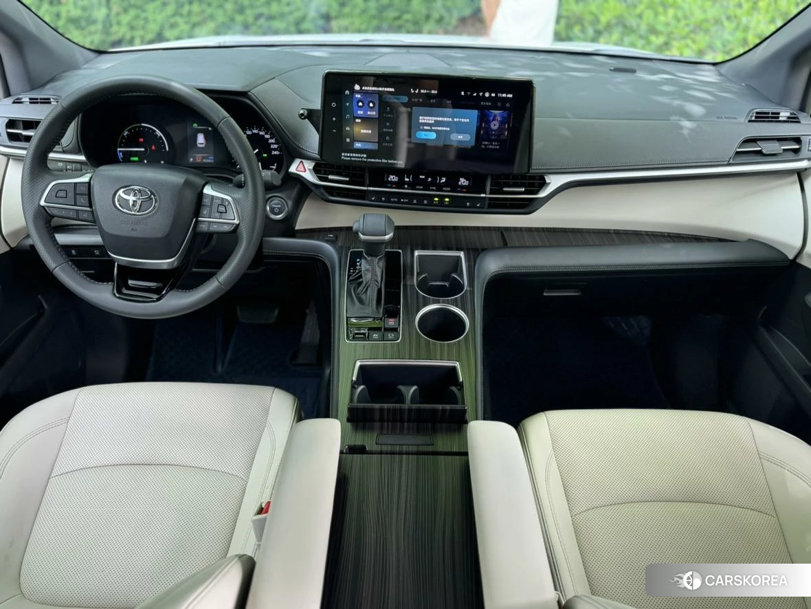 Toyota Saina 2024 Белый из Китая, фото 3