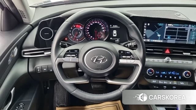 Hyundai Avante (CN7) 2022 Светло-серебряный цвет из Кореи, фото 3