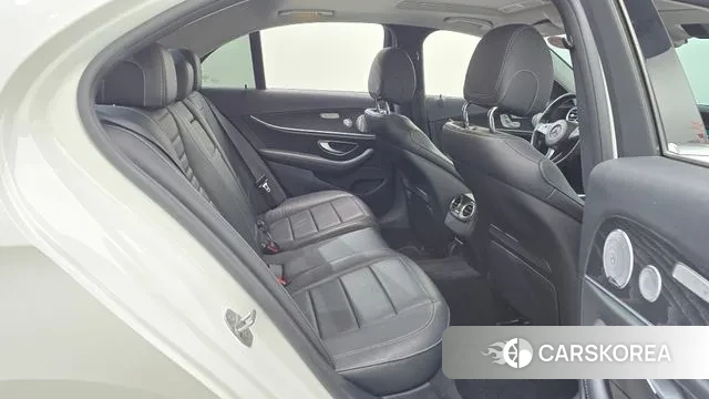 Mercedes-Benz E-Class W213 2018 Белый из Кореи, фото 3