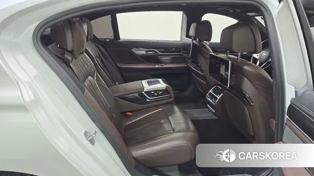 BMW 7 Series (G11) 2018 Белый из Кореи, фото 3