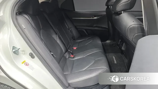 Toyota Camry (XV70) 2019 Белый из Кореи, фото 3