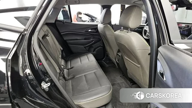 Chevrolet (GM Daewoo) Trax Crossover 2023 Черный из Кореи, фото 3