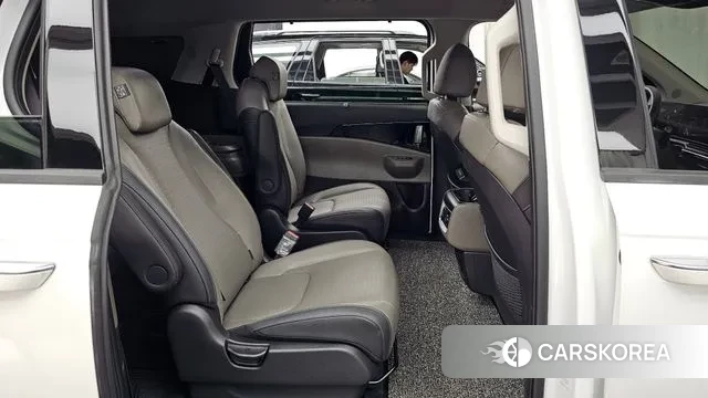 Kia The New Carnival 4th Generation 2023 Белый из Кореи, фото 3