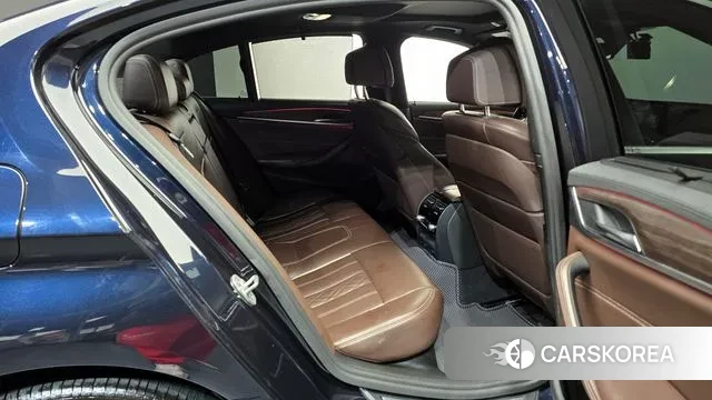 BMW 5 Series (G30) 2018 Черный из Кореи, фото 3