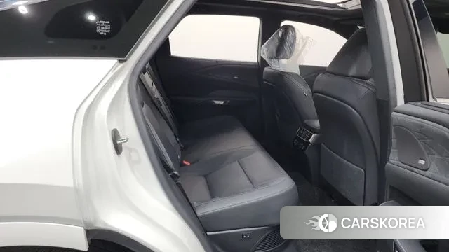 Lexus RX350h 5th generation 2023 Белый из Кореи, фото 3