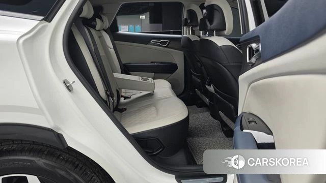 Kia Sportage 5th Generation 2022 Белый из Кореи, фото 3