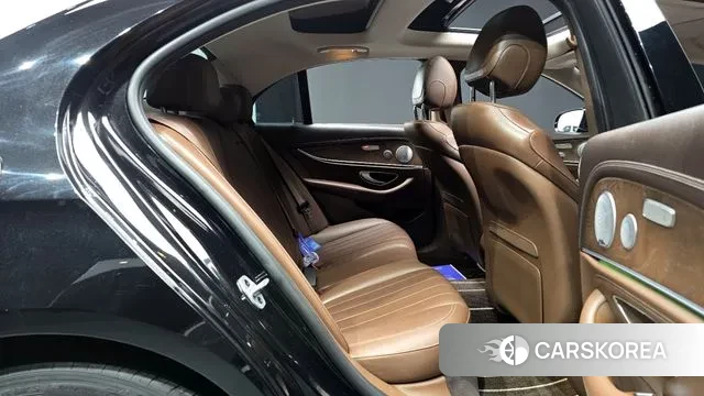 Mercedes-Benz E-Class W213 2019 Черный из Кореи, фото 3