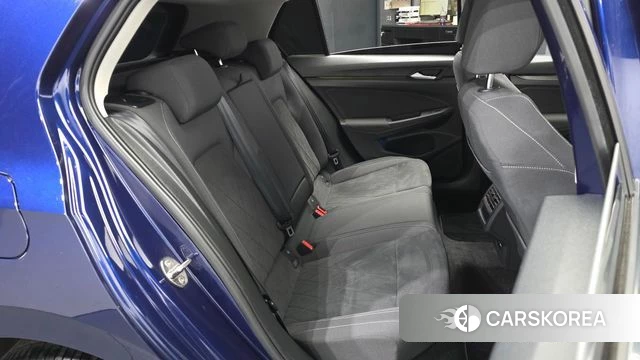 Volkswagen Golf 8th Generation 2022 Синий из Кореи, фото 3