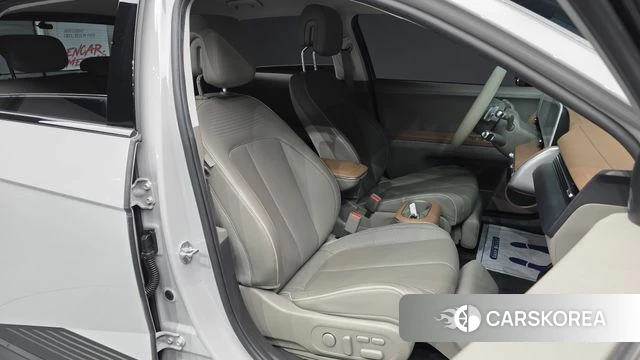 Hyundai Ionic 5 2021 Серебристо-серый из Кореи, фото 3